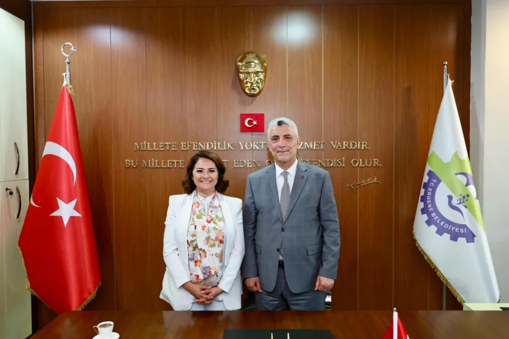 TİCARET BAKANI PROF. DR. ÖMER BOLAT’TAN BELEDİYE BAŞKANI MÜGE YILDIZ TOPAK’A ZİYARET.